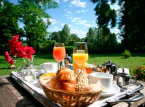 Ресторанные новости - "Бочка" предлагает завтраки на свежем воздухе